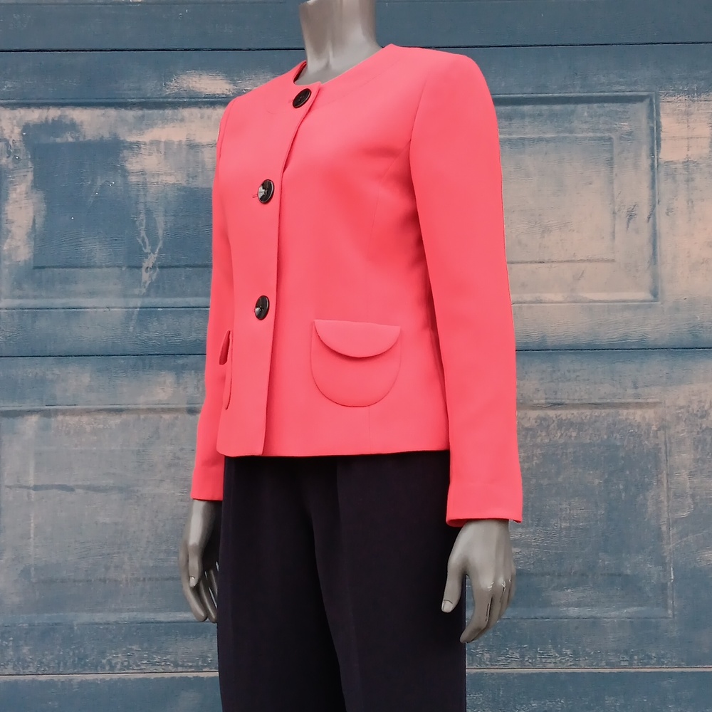 KASPER PETITE Ladies (Gourgious)  3/Button Lux Blazer (Philippines)